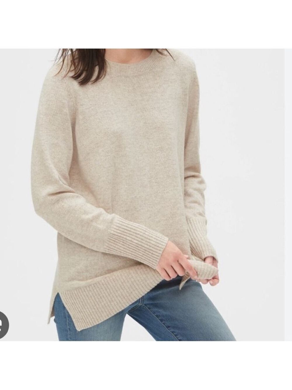 J. CREW wool blend crewneck sweater in Extra-soft yarn side slits beige medium